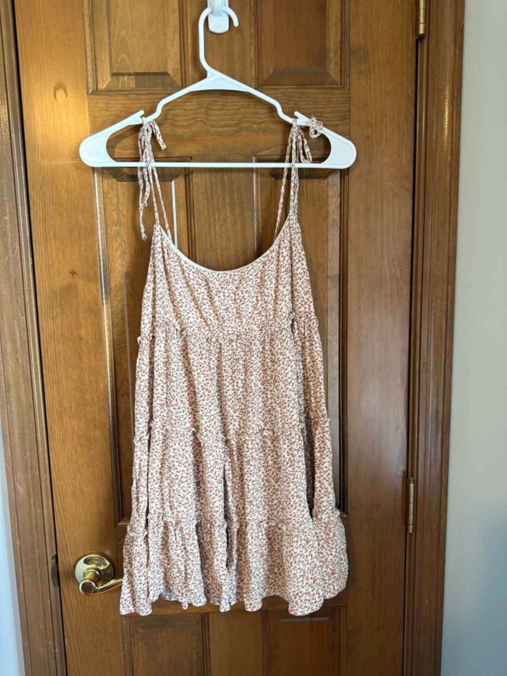 BE COOL Pink Floral Mini Dress with Tie Straps
